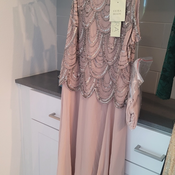 J kara Womens Sleeveless Beaded Pop Over Dress  with Scarf sz 10P NWT $209 - Picture 9 of 11